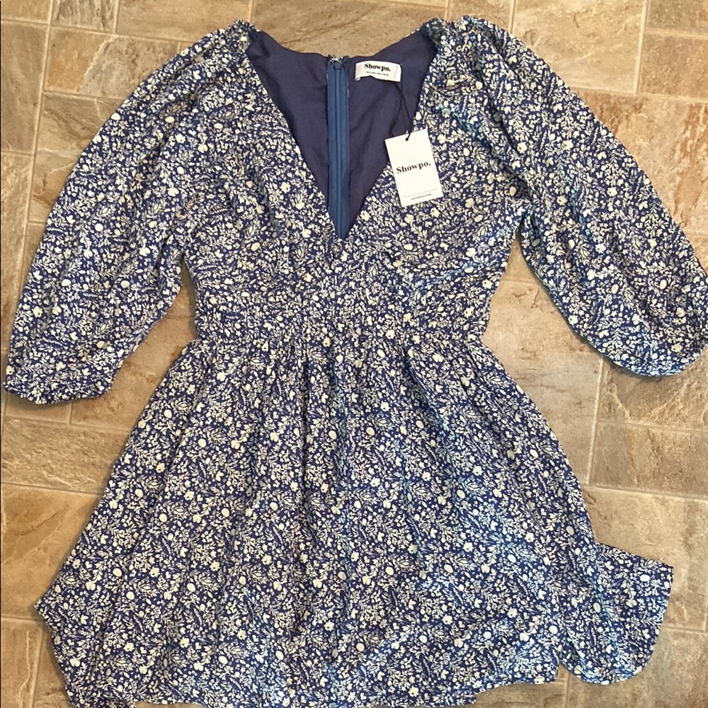 NWT Showpo 3/4 sleeve Blue & white Floral mini, sundress, summer dress.